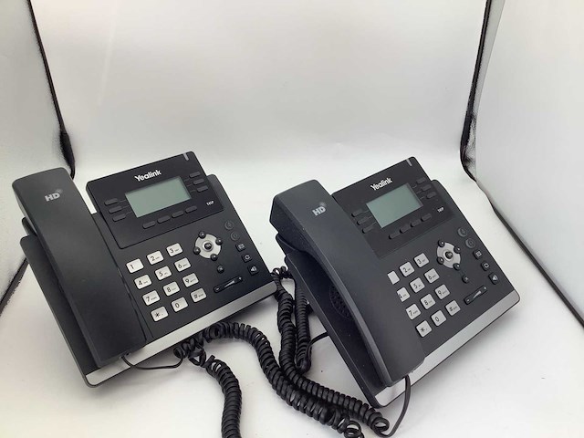 Yealink t41p voip telefoon (2x) - afbeelding 1 van  5