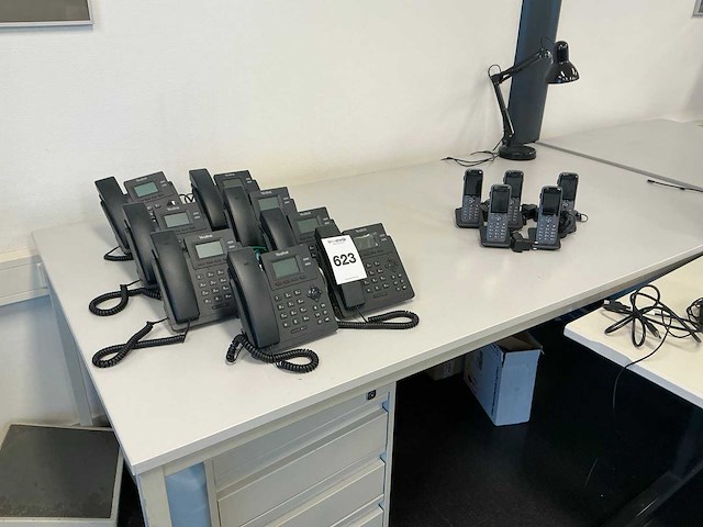 Yealink voip telefoon (13x) - afbeelding 1 van  5