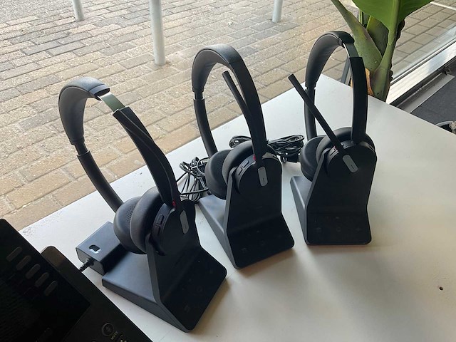 Yealink voip telefoon met headset - afbeelding 5 van  6