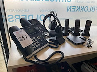 Yealink voip telefoons met headsets en handsets - afbeelding 2 van  6