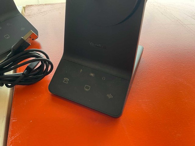 Yealink voip telefoons met headsets - afbeelding 4 van  5