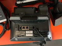 Yealink voip telefoons met headsets - afbeelding 5 van  6