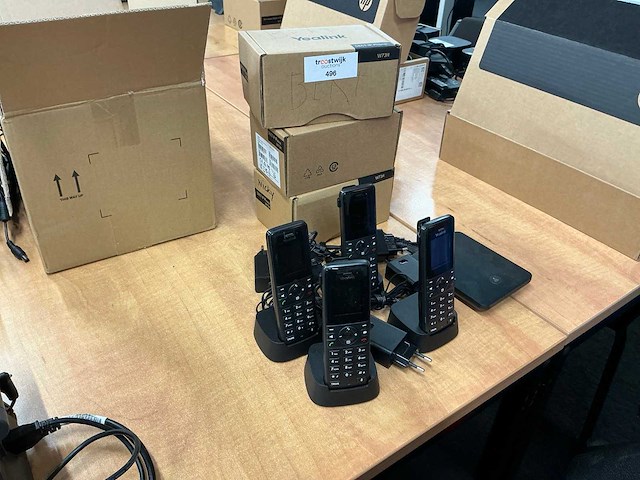 Yealink w73h voip telefoon (4x) - afbeelding 1 van  3