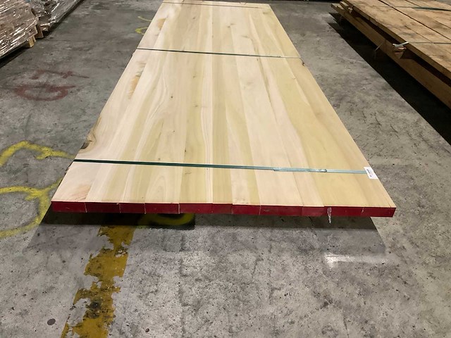 Yellow poplar paneel voorgeschuurd 40x1000 mm - afbeelding 2 van  5