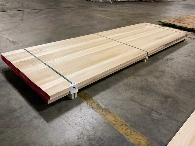 Yellow poplar panelen voorgeschuurd 40x1000 mm (2x) - afbeelding 1 van  5