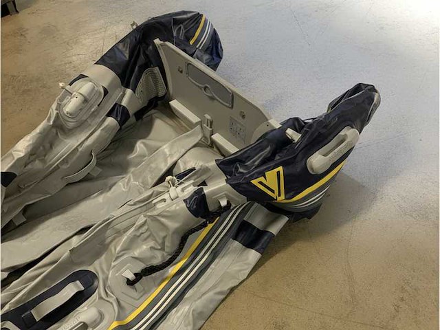 Yellow v vb230 2.3m inflatable dinghy | rubber boat for 4 people - afbeelding 2 van  6