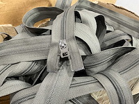 Ykk partij ritsen - afbeelding 5 van  9