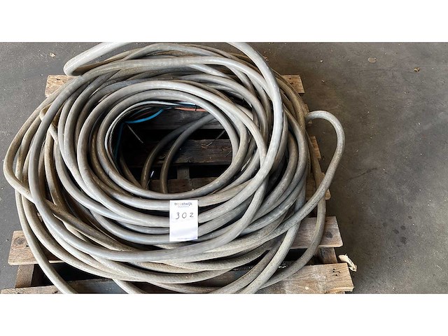 Ymvk-kabels op pallet gemengde lot - power flow kabel - afbeelding 1 van  1