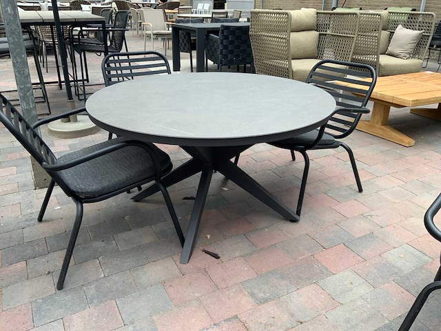Yoi - calma low dining - garden table - afbeelding 7 van  8