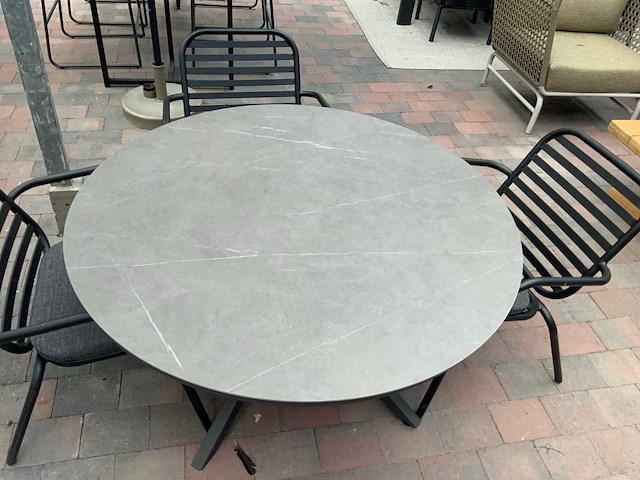 Yoi - calma low dining - garden table - afbeelding 8 van  8