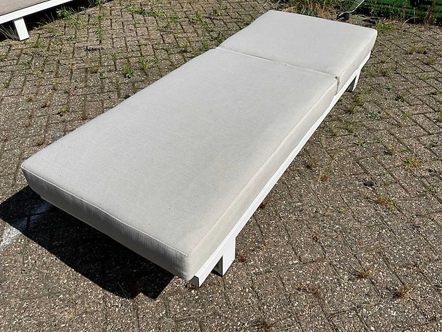 Yoi - kazoku - sunbed - afbeelding 1 van  1