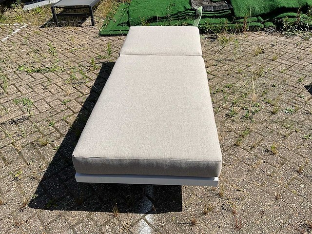 Yoi - kazoku - sunbed - afbeelding 5 van  7