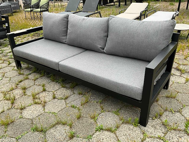 Yoi - midori - garden bench - afbeelding 1 van  5