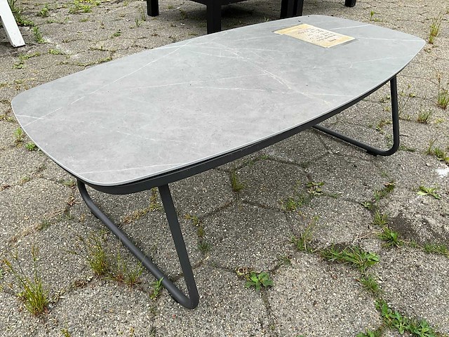Yoi - midori - garden table - afbeelding 1 van  4
