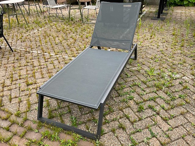 Yoi - sunbed - afbeelding 1 van  6