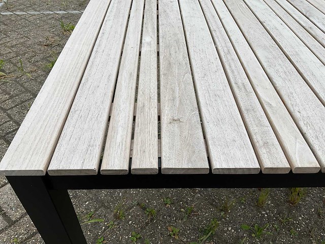 Yoi - tuintafel - afbeelding 4 van  5