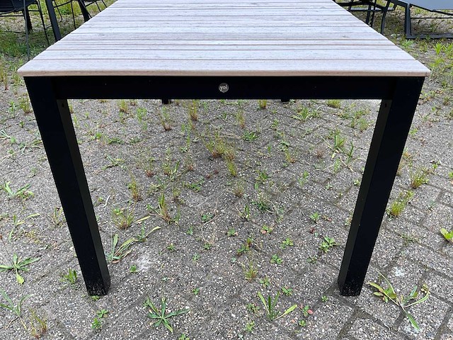 Yoi - tuintafel - afbeelding 5 van  5