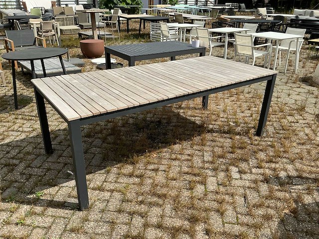 Yoi - tuintafel - afbeelding 4 van  9