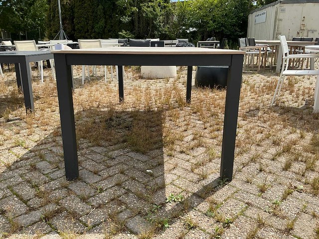 Yoi - tuintafel - afbeelding 6 van  9