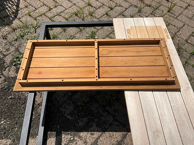 Yoi - tuintafel - afbeelding 4 van  4