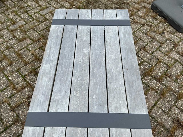 Yoi - tuintafel - afbeelding 7 van  9