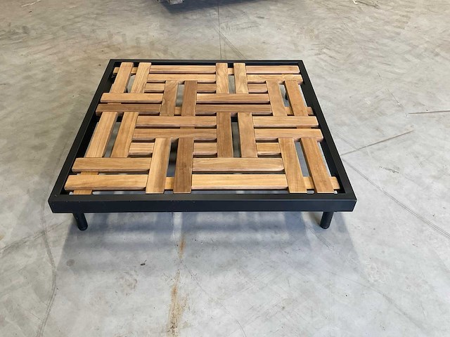 Yoi tafel ongebruikt - afbeelding 1 van  3