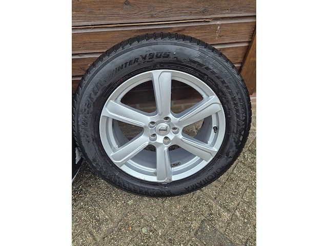 Yokohama bluearth winterv905, volvo xc90 autoband met velg(4x) - afbeelding 5 van  7
