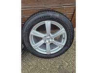 Yokohama bluearth winterv905, volvo xc90 autoband met velg(4x) - afbeelding 5 van  7