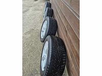 Yokohama bluearth winterv905, volvo xc90 autoband met velg(4x) - afbeelding 6 van  7