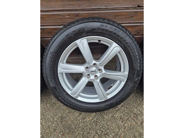 Yokohama bluearth winterv905, volvo xc90 autoband met velg(4x) - afbeelding 2 van  3