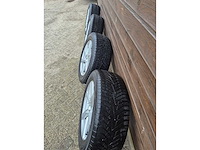 Yokohama bluearth winterv905, volvo xc90 autoband met velg(4x) - afbeelding 3 van  3