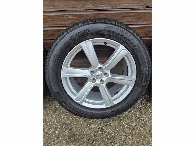 Yokohama bluearth winterv905, volvo xc90 autoband met velg(4x) - afbeelding 4 van  7
