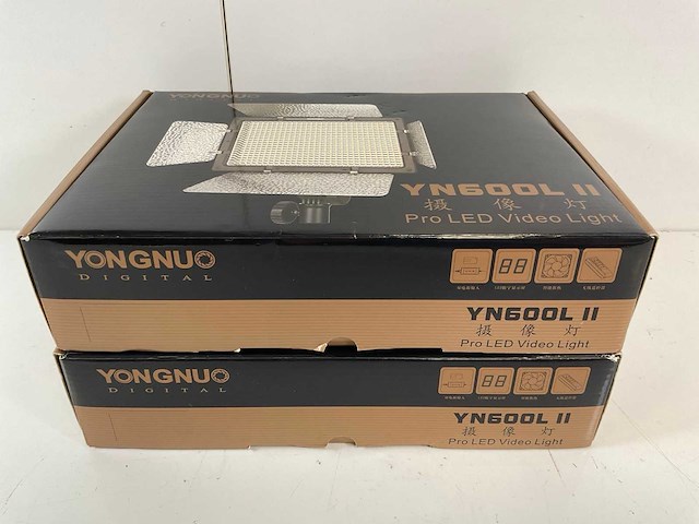 Yongnuo (yn600lii) 5600k color temperature pro led video lights (2x) - afbeelding 1 van  4