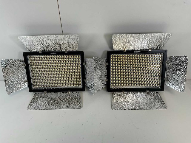 Yongnuo (yn600lii) 5600k color temperature pro led video lights (2x) - afbeelding 2 van  4