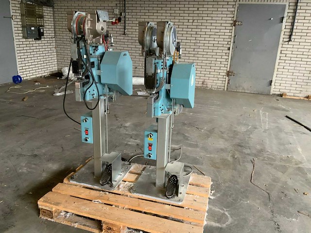 Yoshida kogyok.k nmsam-86000 ponsmachine - afbeelding 4 van  8