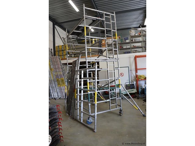 Youngman hi-way mobiele rolsteiger - afbeelding 1 van  12