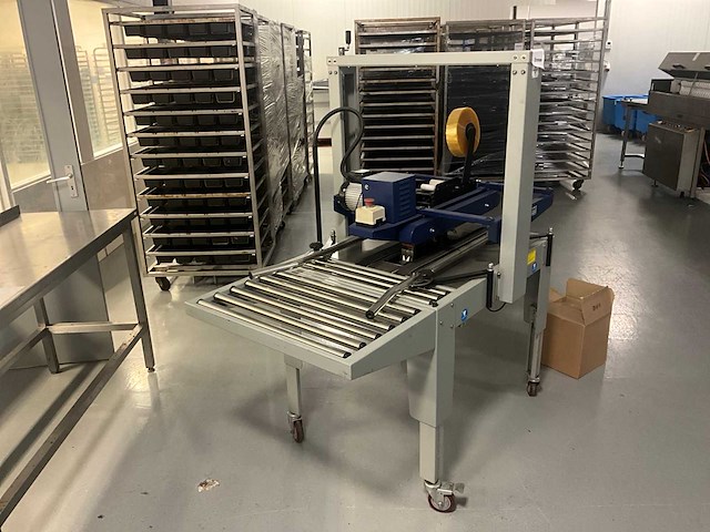 Youngsunpack mh fj 1d dozensluitmachine - afbeelding 1 van  6