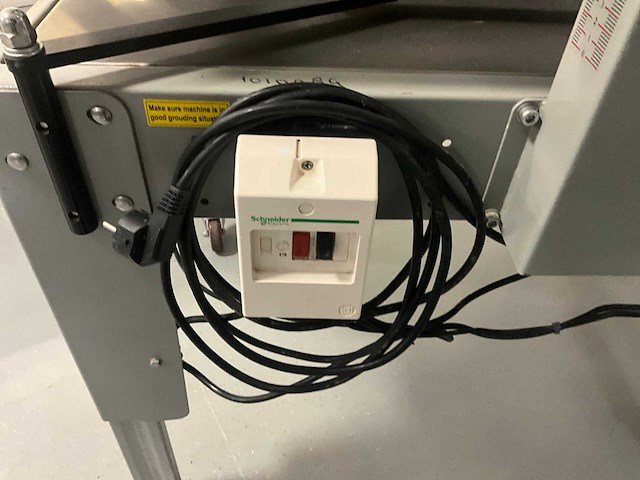 Youngsunpack mh fj 1d dozensluitmachine - afbeelding 6 van  6
