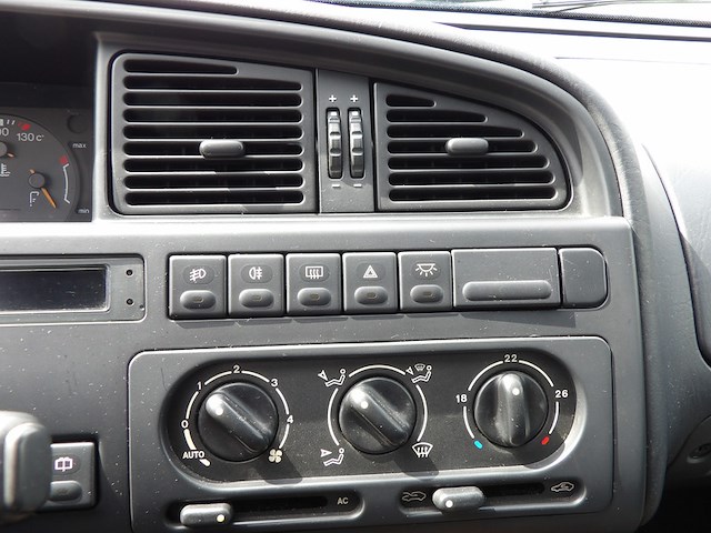 Youngtimer, citroën, xm v6 exclusive automatic, 3.0 v6 exclusive, blauw-metallic, 1995 - afbeelding 42 van  121