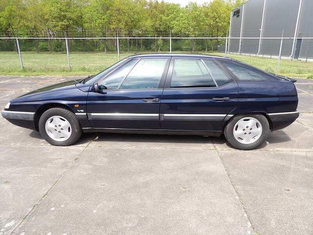 Youngtimer, citroën, xm v6 exclusive automatic, 3.0 v6 exclusive, blauw-metallic, 1995 - afbeelding 86 van  121