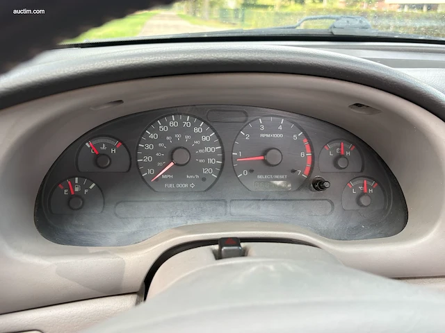 Youngtimer ford mustang - afbeelding 16 van  38