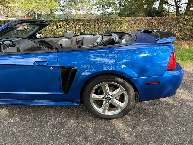 Youngtimer ford mustang - afbeelding 38 van  38