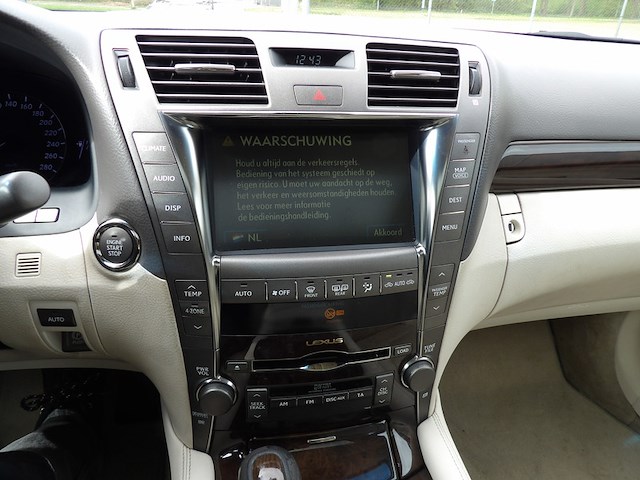 Youngtimer, lexus, ls, 460 president, blauw-metallic, 2009 - afbeelding 3 van  106