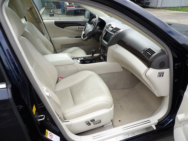 Youngtimer, lexus, ls, 460 president, blauw-metallic, 2009 - afbeelding 87 van  106