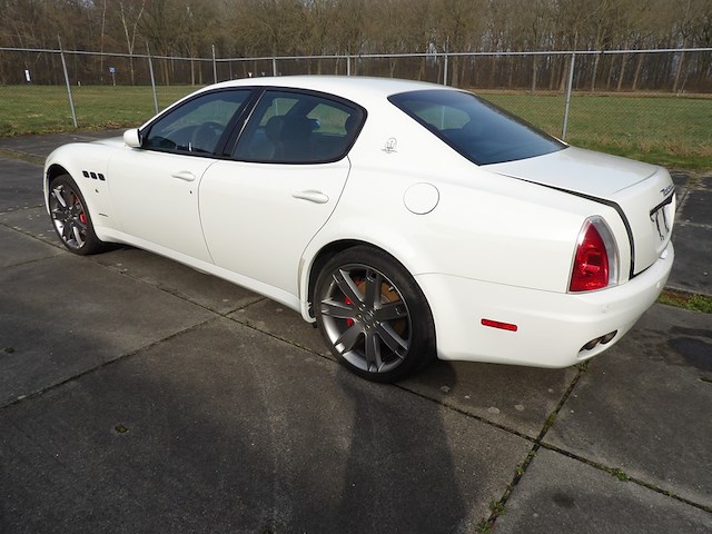 Youngtimer, maserati, quattroporte, wit, 2008 - afbeelding 24 van  82
