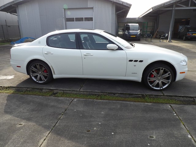 Youngtimer, maserati, quattroporte, wit, 2008 - afbeelding 23 van  82