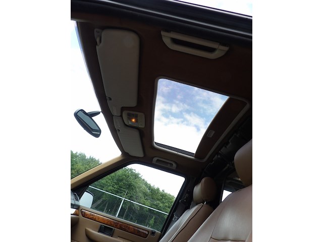 Youngtimer, range rover, lp p38 4.6 v8, groen-metallic, 1995 - afbeelding 21 van  53