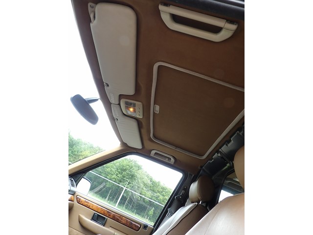 Youngtimer, range rover, lp p38 4.6 v8, groen-metallic, 1995 - afbeelding 22 van  53