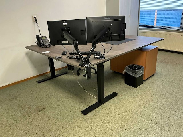 Youp elektrische verstelbaar hoekbureau (2x) - afbeelding 2 van  7