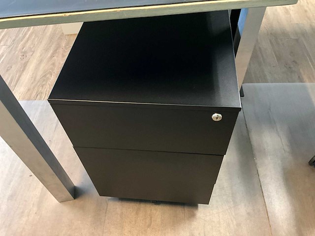 Youp elektrische verstelbaar hoekbureau - afbeelding 5 van  6